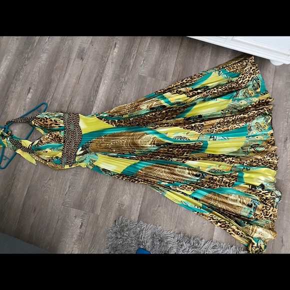 Like new evening gown size 2 - Picture 2 of 2